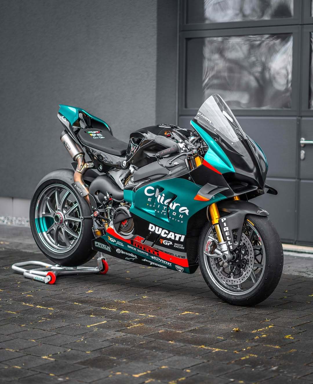 杜卡迪Panigale V4 SP2亮相2025中国摩博会