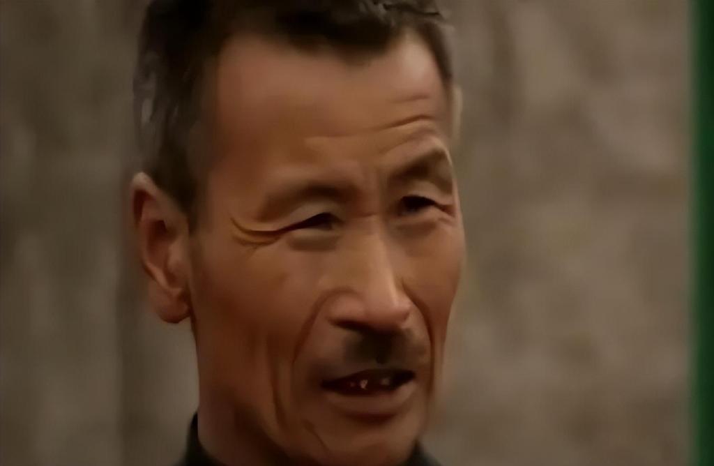 1995年，吉林农妇好心救毒蛇，多次放生却赖着不走，一养就是12年休闲区蓝鸢梦想 - Www.slyday.coM