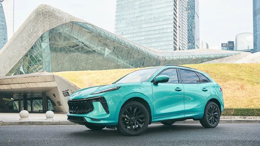 中国SUV原来可以这么帅!敞篷大宽体 谁见了不爱?休闲区蓝鸢梦想 - Www.slyday.coM 中国SUV原来可以这么帅!敞篷大宽体 谁见了不爱?休闲区蓝鸢梦想 - Www.slyday.coM