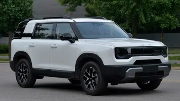 应急能多坐俩人，BJ30七座版实拍，9.99万起，你会为这俩座买单？