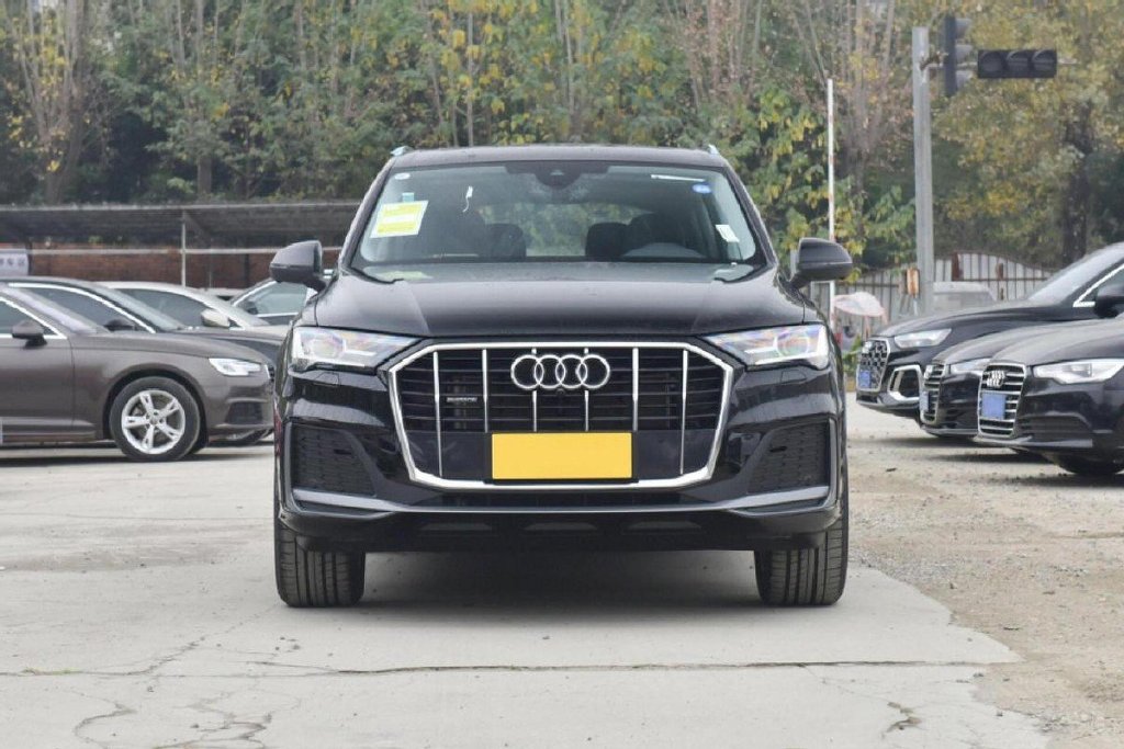 60万级的中大型SUV,奥迪Q7对比蔚来ES8,究竟如何选?2 60万级的中大型SUV,奥迪Q7对比蔚来ES8,究竟如何选?