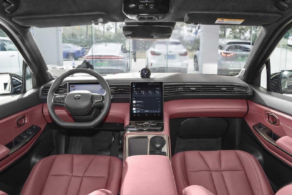 60万级的中大型SUV,奥迪Q7对比蔚来ES8,究竟如何选?6 60万级的中大型SUV,奥迪Q7对比蔚来ES8,究竟如何选?