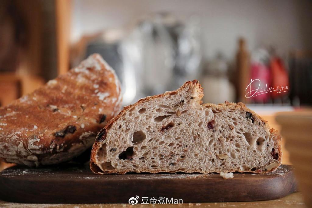 市面上那么多的面包我独开云 开云体育爱这一种乡村欧包不仅营养好还特好吃