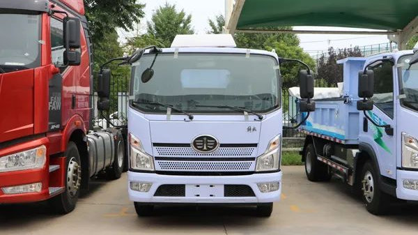 外观辨识度高 内饰显档次 实拍解放领途纯电动自卸车|卡车之友网