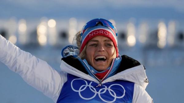 挪威33岁女将摘下北京冬奥首金!挪威史上共获47枚越野滑雪金牌休闲区蓝鸢梦想 - Www.slyday.coM 挪威33岁女将摘下北京冬奥首金!挪威史上共获47枚越野滑雪金牌休闲区蓝鸢梦想 - Www.slyday.coM