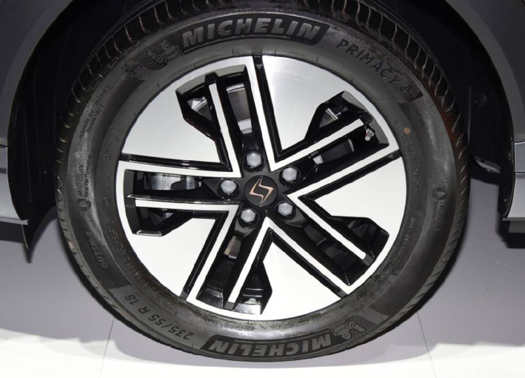 20.99万元起/续航里程605km 思皓爱跑正式开启预售休闲区蓝鸢梦想 - Www.slyday.coM 20.99万元起/续航里程605km 思皓爱跑正式开启预售休闲区蓝鸢梦想 - Www.slyday.coM