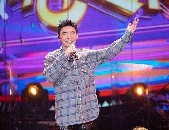 67岁钟镇涛宝刀不老，与章小蕙的离婚破产后，遇见贤妻走出低谷