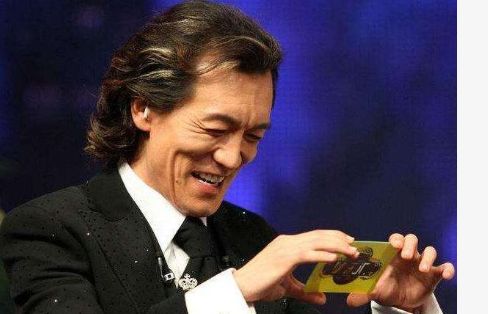 此后,李咏被葬在美国,他的遗体仍未回到中国.
