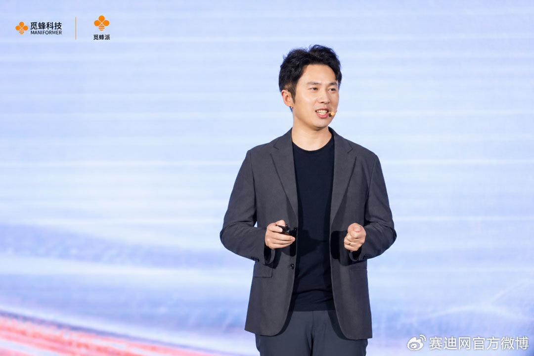 从“堆量”到“深水区”：具身智能数据战争进入众包时代