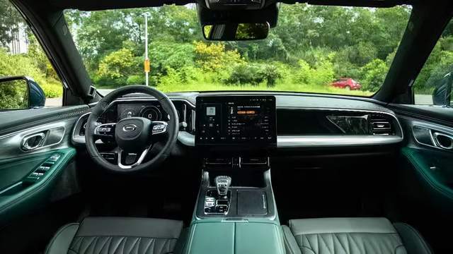 哪来的勇气卖20万?看完这几款车才知道,国产现在是真的香!