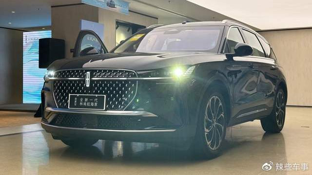 2023款林肯航海家静态体验,4K环绕大屏堪称同级油车“卷王”-新浪汽车