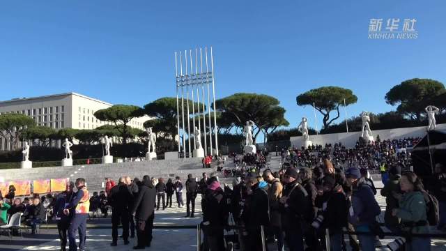 视频｜米兰冬奥会火炬本土传递在罗马启动