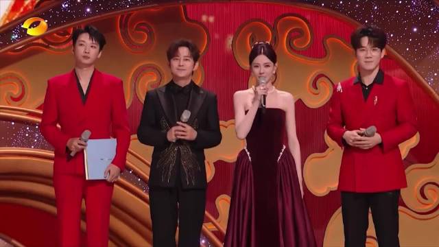 沈梦辰邀你上多闪领百万好礼，范丞丞礼盒娜扎签名照等你拿