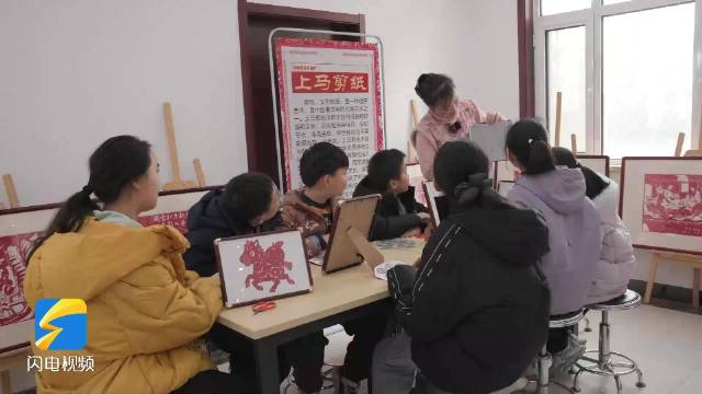 青岛：非遗展匠心 “马”上庆新春