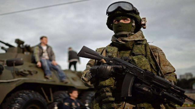 边境平衡打破,乌克兰军队开火了!超9万俄军40个战斗群三面围攻休闲区蓝鸢梦想 - Www.slyday.coM 边境平衡打破,乌克兰军队开火了!超9万俄军40个战斗群三面围攻休闲区蓝鸢梦想 - Www.slyday.coM