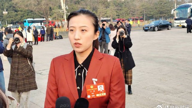 中国女排功勋二传丁霞，建议高校吸纳优秀退役运动员