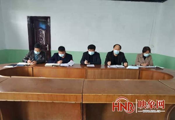 西平县小学排行榜_共青团西平县委领导到第二小学调研少先队工作(2)