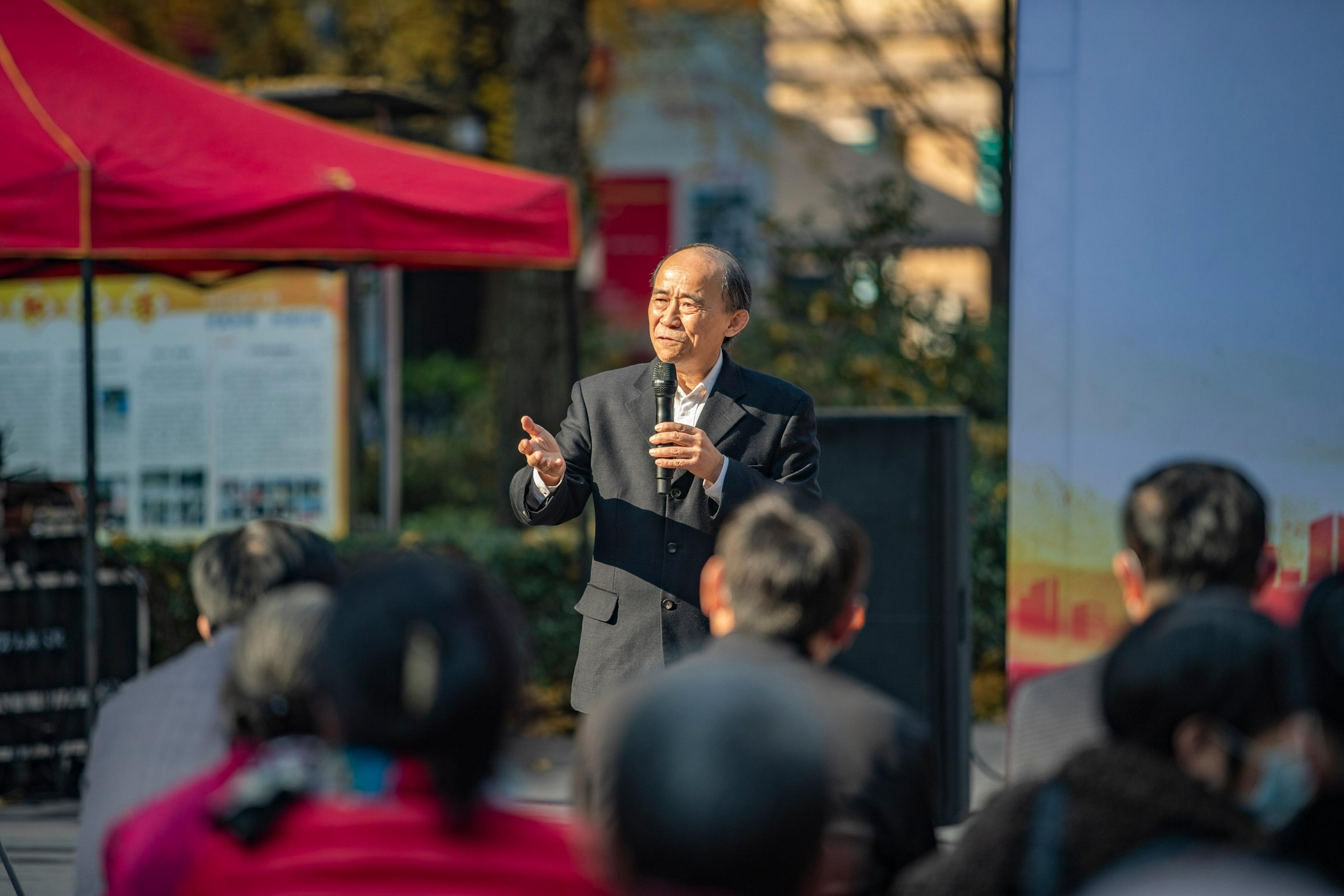 (社会)重庆江北:十九届六中全会精神进社区休闲区蓝鸢梦想 - Www.slyday.coM (社会)重庆江北:十九届六中全会精神进社区休闲区蓝鸢梦想 - Www.slyday.coM