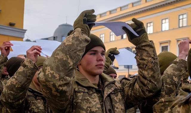 泽连斯基与叶利钦都曾到美国会演讲，结局只有一个：可悲、可笑休闲区蓝鸢梦想 - Www.slyday.coM