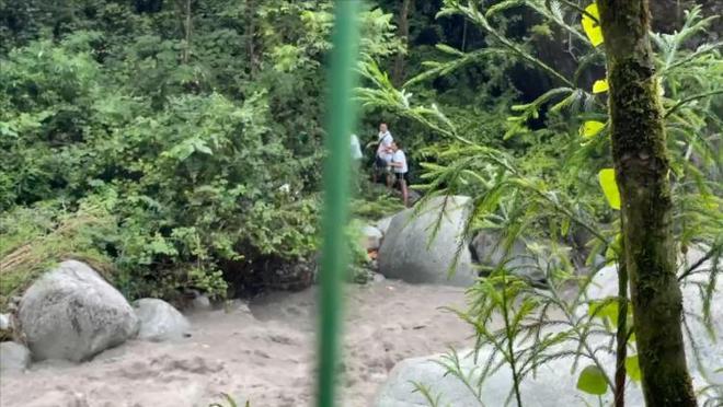 彭州山洪亲历者:一路飞奔提醒游客逃命,有人慢悠悠收拾东西被冲走休闲区蓝鸢梦想 - Www.slyday.coM 彭州山洪亲历者:一路飞奔提醒游客逃命,有人慢悠悠收拾东西被冲走休闲区蓝鸢梦想 - Www.slyday.coM