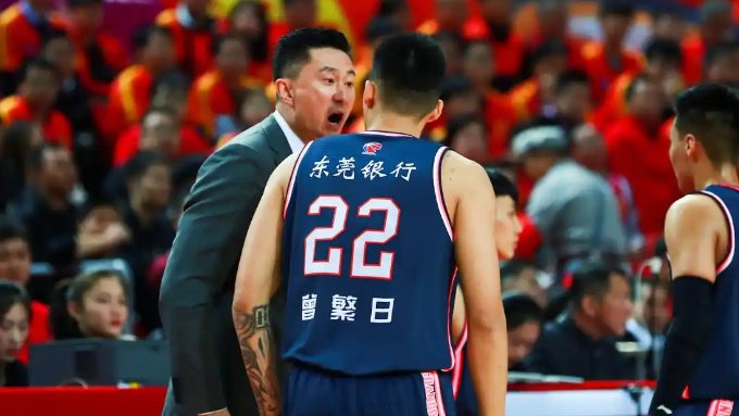 多人离开，杜锋下课？杜锋官宣，9字表态，未来计划曝光