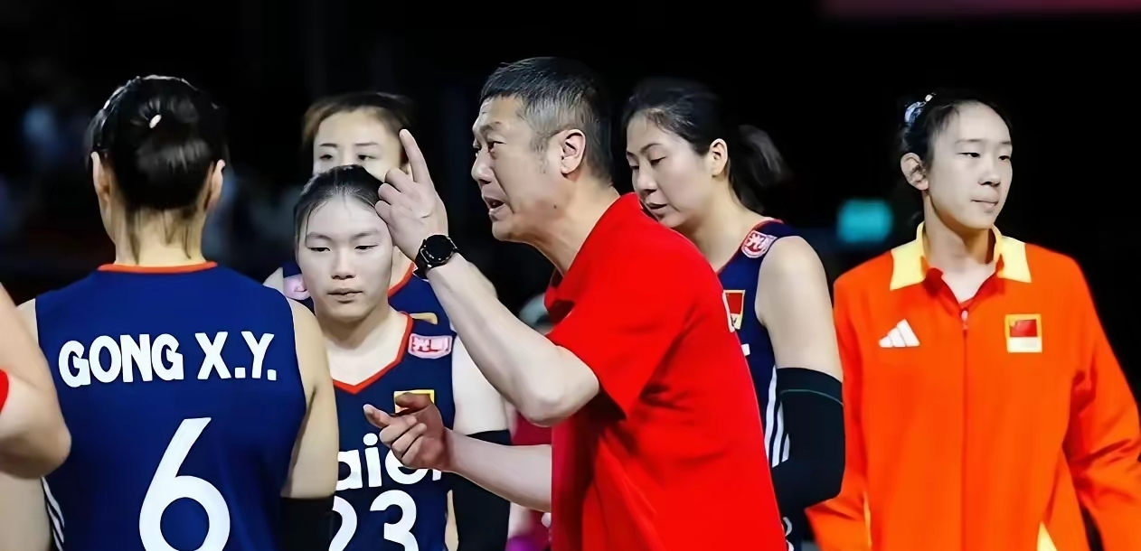 接任赵勇，女排名帅上任，36岁，曾协助日本名帅，丁霞期待