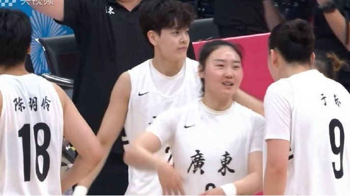 全运女篮半决赛:广东108-48狂胜辽宁晋级决赛 杨力维复出见证双星闪耀