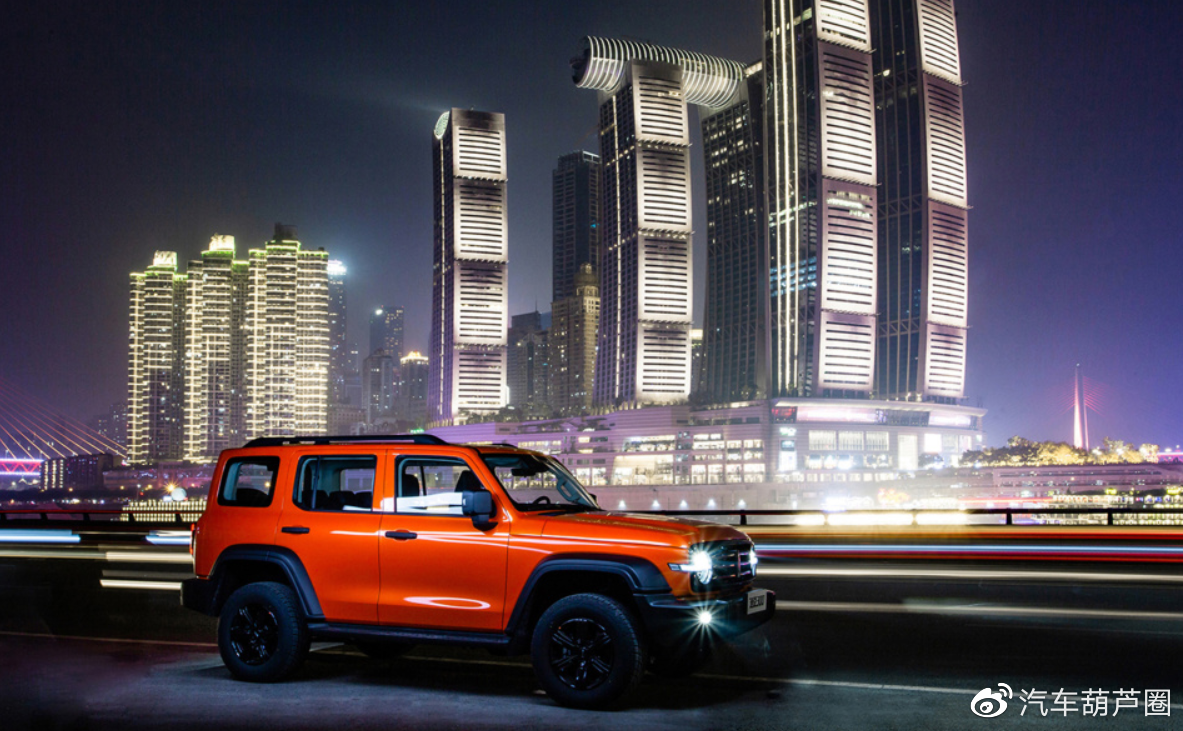 硬派的坦克300和四驱的大狗 到底谁更适合您?