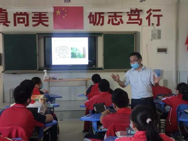 杭州初中老师想出奇招,让学生写自荐信“应聘”课代表,结果如同“拆盲盒”……休闲区蓝鸢梦想 - Www.slyday.coM 杭州初中老师想出奇招,让学生写自荐信“应聘”课代表,结果如同“拆盲盒”……休闲区蓝鸢梦想 - Www.slyday.coM