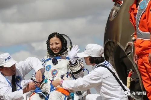 官宣!山东姑娘王亚平,周六出征太空6个月休闲区蓝鸢梦想 - Www.slyday.coM 官宣!山东姑娘王亚平,周六出征太空6个月休闲区蓝鸢梦想 - Www.slyday.coM