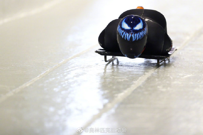 危险性高!头盔是钢架雪车运动员的另一面休闲区蓝鸢梦想 - Www.slyday.coM 危险性高!头盔是钢架雪车运动员的另一面休闲区蓝鸢梦想 - Www.slyday.coM