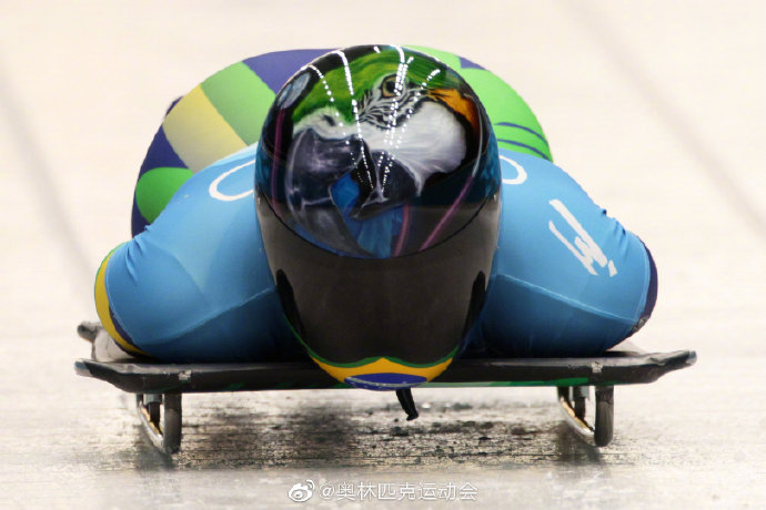 危险性高!头盔是钢架雪车运动员的另一面休闲区蓝鸢梦想 - Www.slyday.coM 危险性高!头盔是钢架雪车运动员的另一面休闲区蓝鸢梦想 - Www.slyday.coM