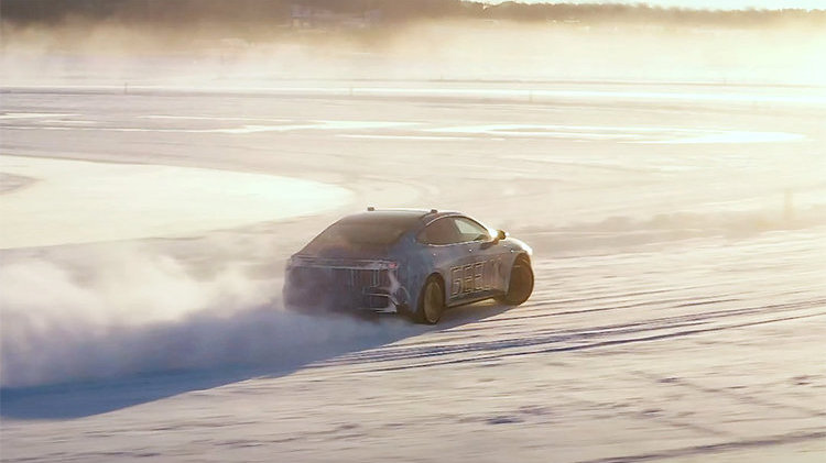 无人驾驶还能漂移？吉利展示AI底盘新技术 有望明年量产