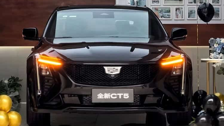 2025款凯迪拉克CT5：豪华性能轿车的革新之作