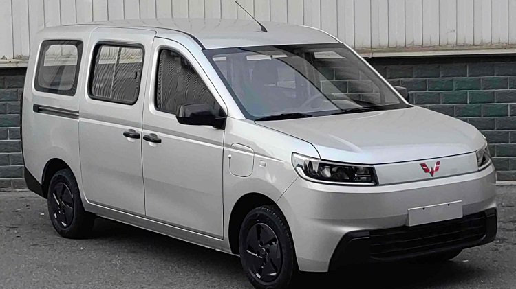 100kW电机+磷酸铁锂电池！国民神车五菱荣光，出纯电版了？