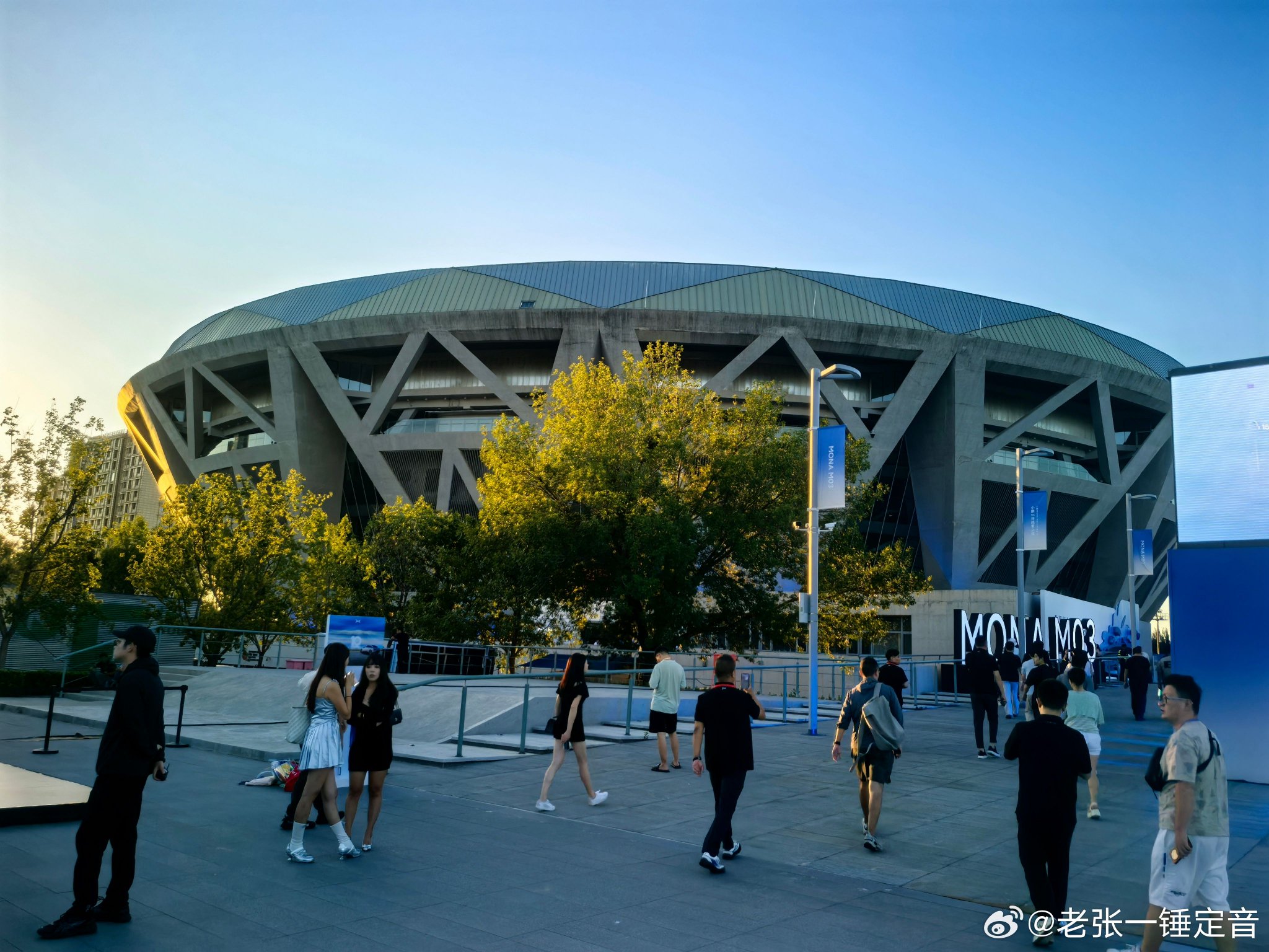 今天我的车限行，乘地铁来到北五环内国家网球馆钻石球场