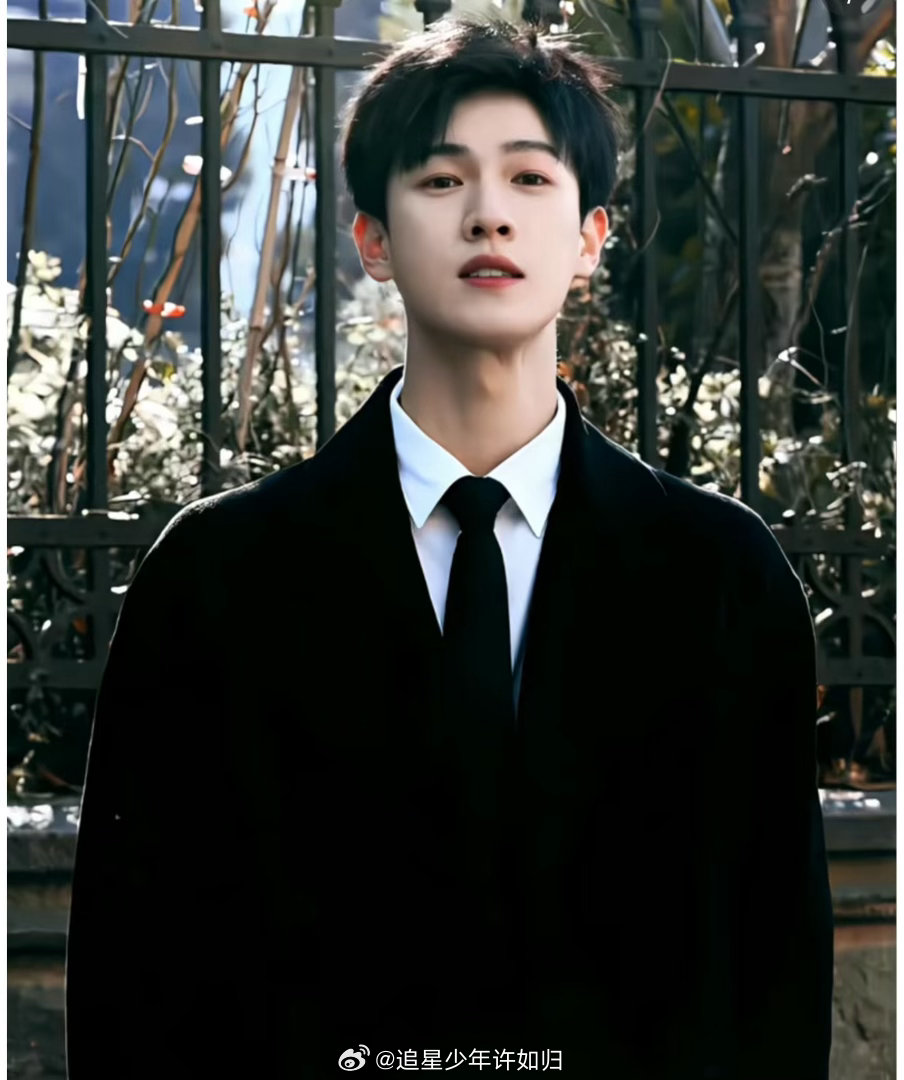 李昀锐娜扎同框颜值吸睛被赞适合合作