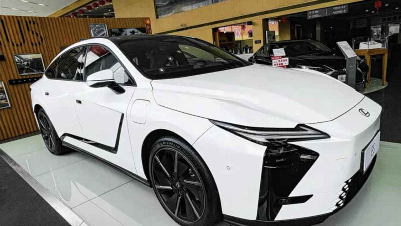 全新雷克萨斯ES将4月上市，电驱动，老美还喜欢吗？