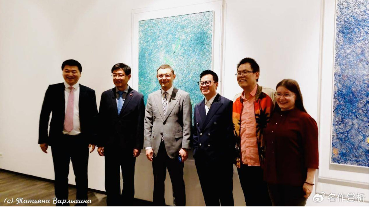 中国诗人周瑟瑟与俄罗斯诗人季娜伊达在莫斯科举行诗歌朗诵与对话活动