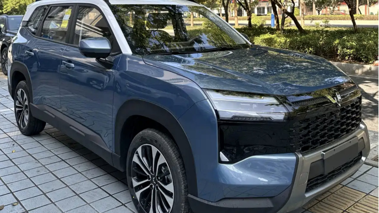 五菱星光560实车，三种动力两种座椅，多少钱合适？