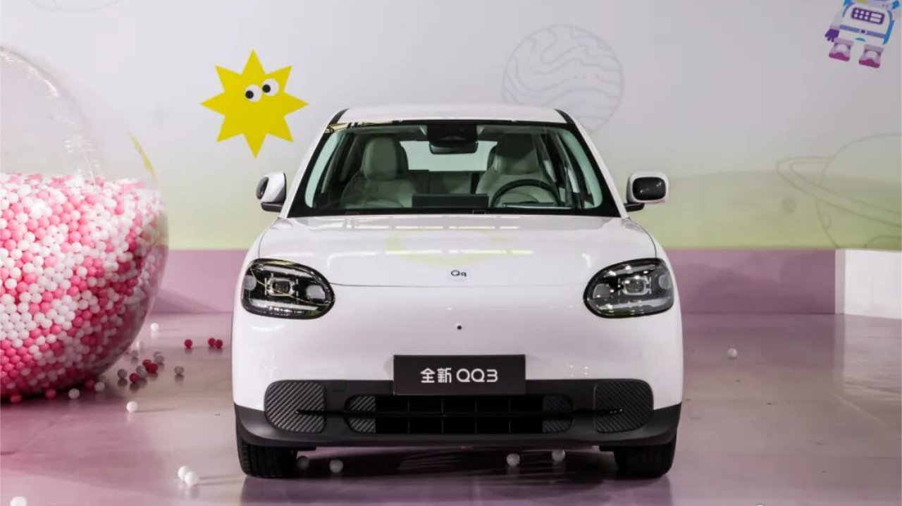 奇瑞全新QQ3纯电版开启盲订，配猎鹰500高阶辅助驾驶