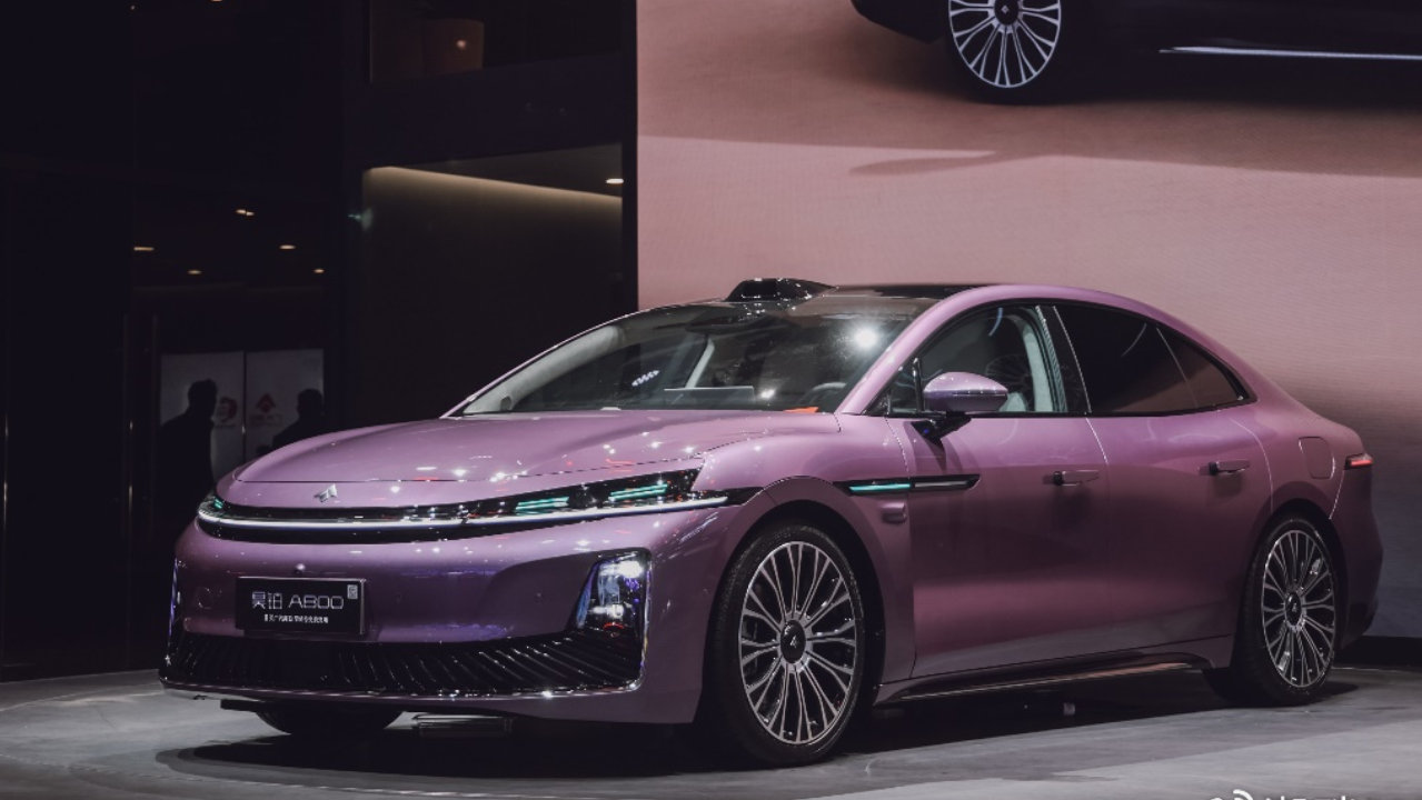 120公里时速的突破：昊铂A800定义华系旗舰新标杆