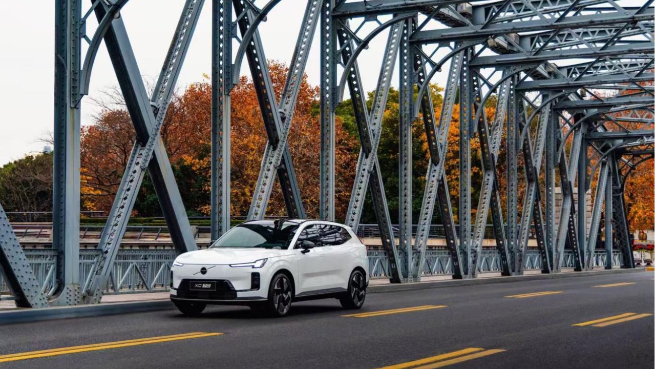 买豪华新能源，沃尔沃XC70是参考答案