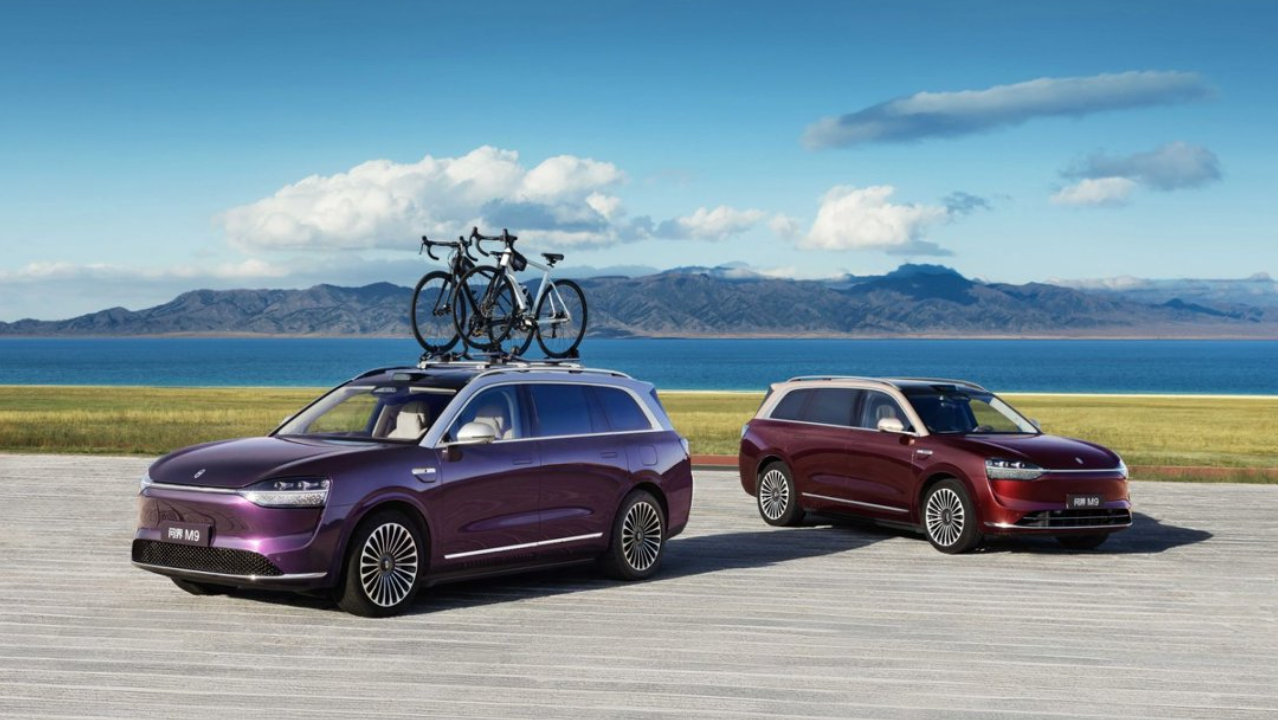 问界M9 NPS四连冠，问界M8首秀登榜二，问界双旗舰领跑高端市场