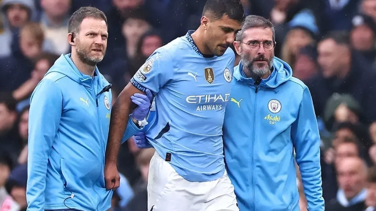 曼城危机来了！两大中场巨星夏窗或同时离队，蓝月军团面临重建