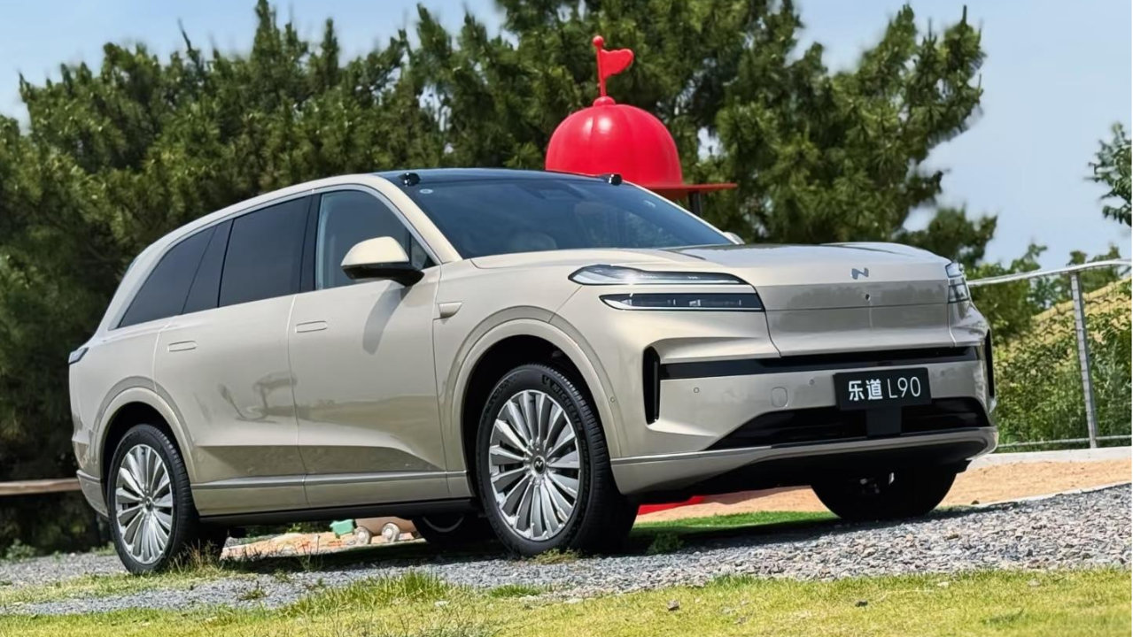 别死磕问界M7！17.98万起，长续航+3分钟换电，乐道L90不香？