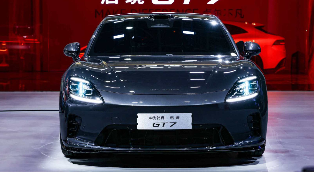 启境 GT7 ：猎装美，AI 稳，这台车把 “高级感” 玩明白了