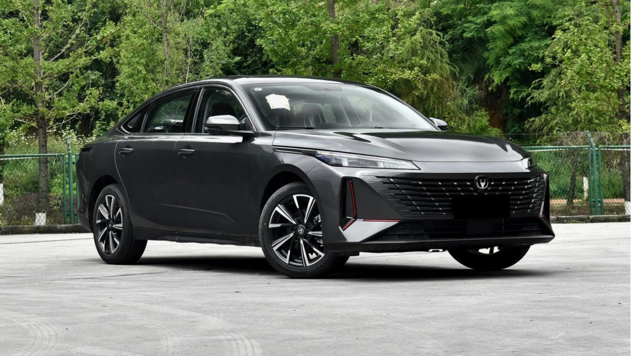盘点三款10万内不踩雷的燃油车，轿车、SUV都有，工薪族也养得起