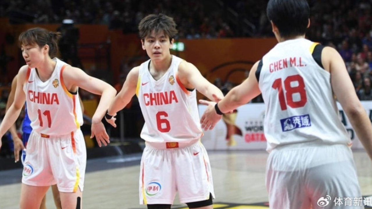 紧咬首节之后崩盘!中国女篮61-90法国,止步世界杯八强 紧咬首节之后崩盘!中国女篮61-90法国,止步世界杯八强