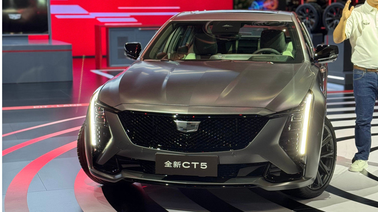 聚焦2025 广州车展：性能套装热血亮相，凯迪拉克CT5向性能车高地发起